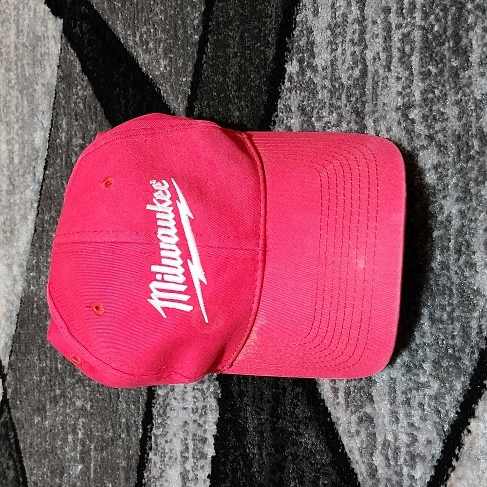 EMBROIDERED RED MILWAUKEE LOW-PROFILE BASEBALL CAP HAT